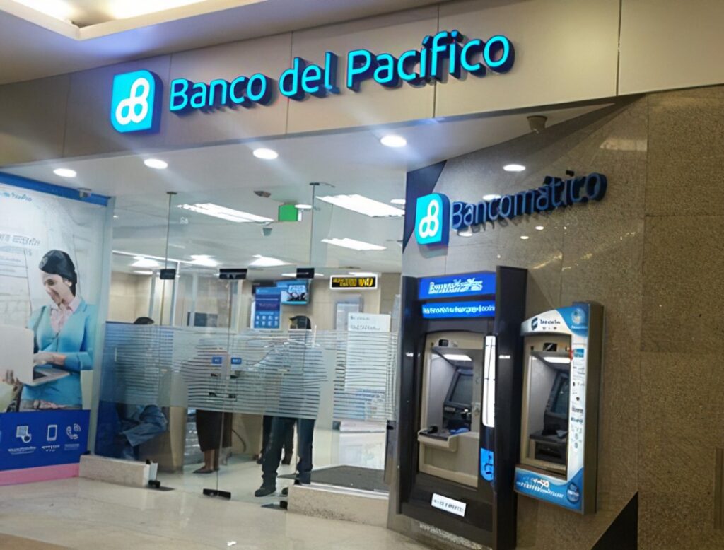 Banco-Pacífico-venta-dinero-invertirse-educación-Acosta-Burneo-18-05-2022