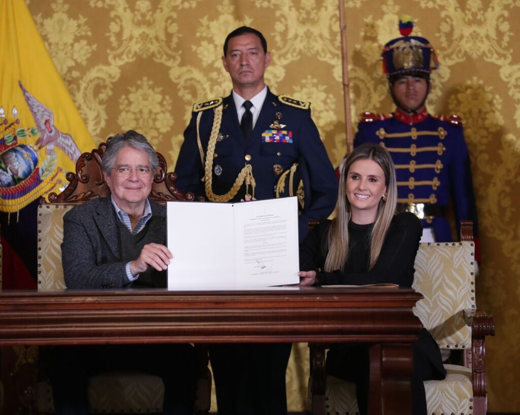 Ceremonia de posesión de Paola Flores como secretaria de Derechos Humanos