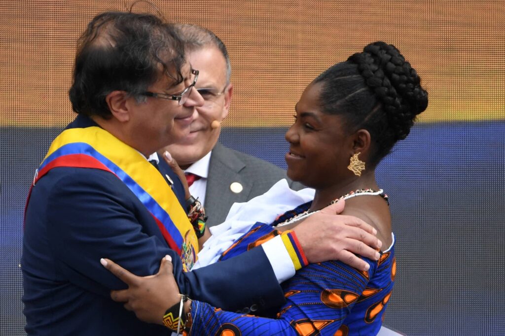 Gustavo Petro y Francia Márquez asumen como presidente y vicepresidenta de Colombia