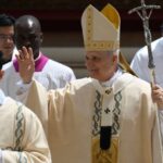 Noboa asiste a misa de inicio del pontificado de León XIV
