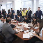 Rectora de universidad de Manabí presenta denuncia por emisión de títulos falsos
