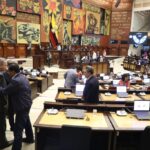 Petroecuador despide a 70 funcionarios por “sueldos dorados”