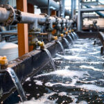 Cinco fallecidos tras choque de furgoneta y camioneta en Manabí