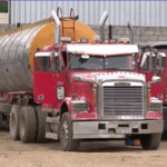 Siete heridos y dos vehículos afectados deja explosión en el norte de Quito