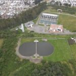 Largas filas en feria de empleo en Quito