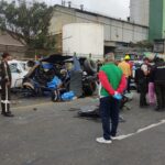 Más de 400 bomberos rinden homenaje a Guayaquil por sus 409 años de fundación