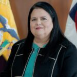 Gobierno anuncia fusión de ministerios y desvinculación de 5.000 servidores públicos