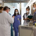 Fiscalía abre investigación por muerte de recién nacidos en hospital de Guayaquil