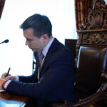 Gobierno crea Programa Nacional de Microcrédito Productivo