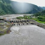Bomberos rescatan a nueve personas en alta montaña en Quito