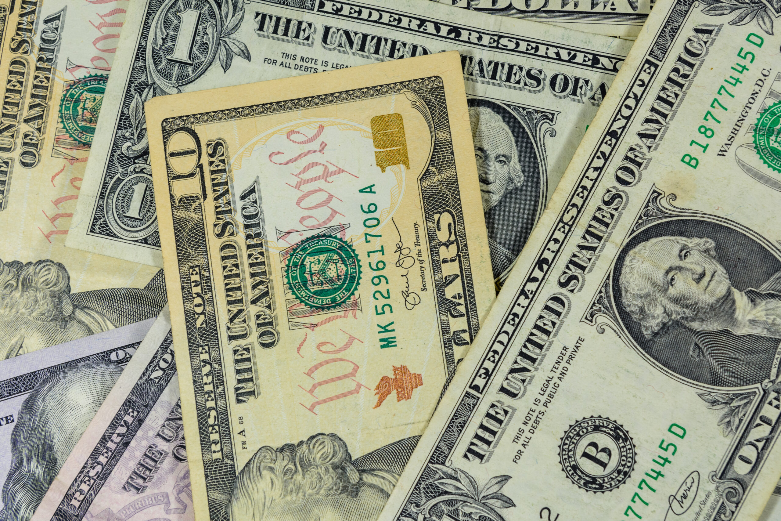 violencia económica dinero