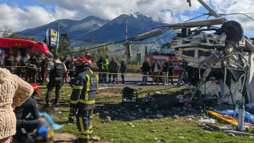 Volcamiento de camión en la vía Panamericana, Otavalo