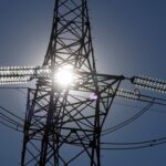 Cuerpo de Bomberos de Quito controla incendio industrial en Carcelén