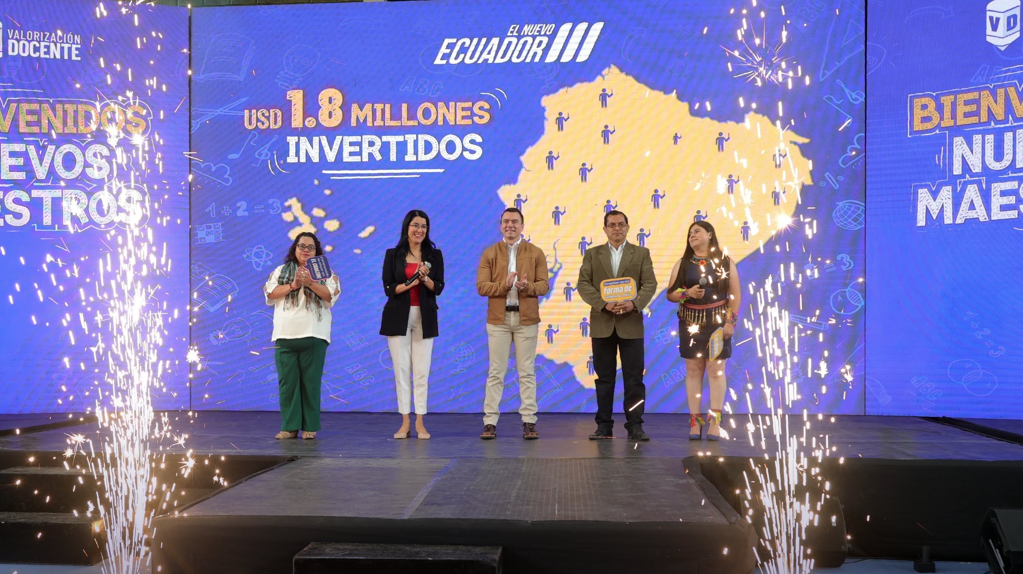 Gobierno entrega 789 nombramientos definitivos para docentes de Bachillerato