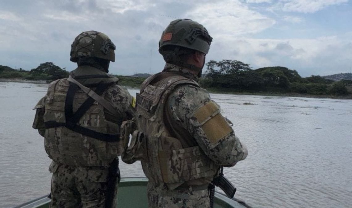 Bloque de Seguridad incauta 37 bultos de droga en altamar