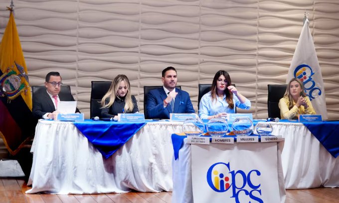 Presentan acción de protección contra CPCCS