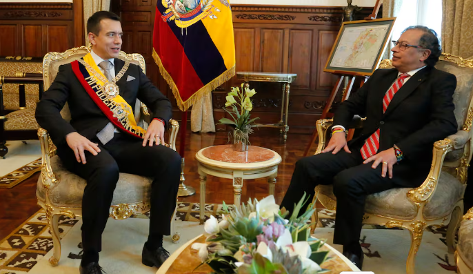 Colombia pide a Ecuador retirar arancel y propone reunión ministerial para el 25 de enero