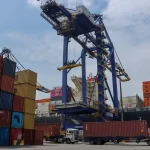 Cuerpo de Bomberos de Quito controla incendio industrial en Carcelén