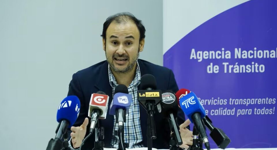 Nuevo director de la ANT pide renuncia de todo el nivel jerárquico superior