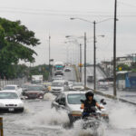 Noboa justifica tasa de seguridad a Colombia con reducción de asesinatos en frontera