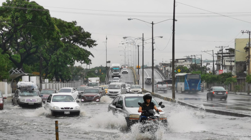 COE declara emergencia en ocho provincias por impacto de época lluviosa