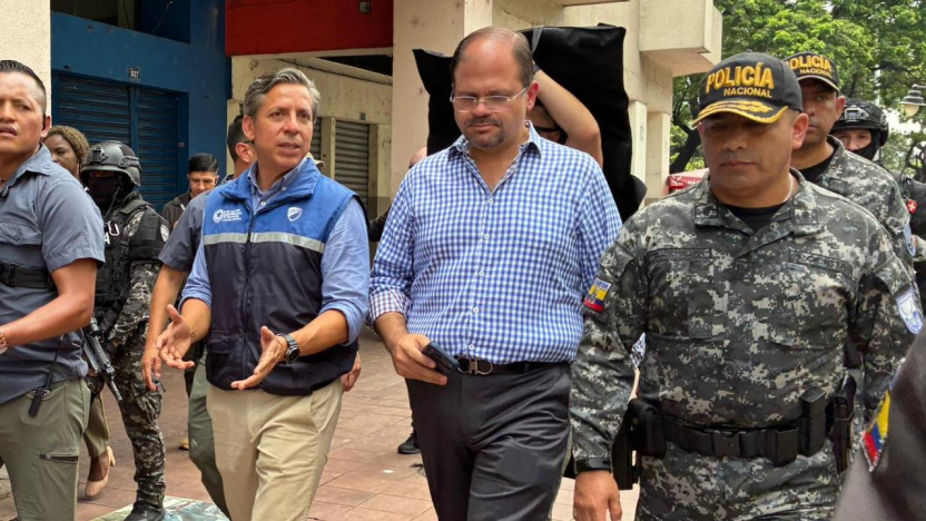 Gobierno incorpora a Policía Nacional en Estaciones de Acción Segura en Guayaquil