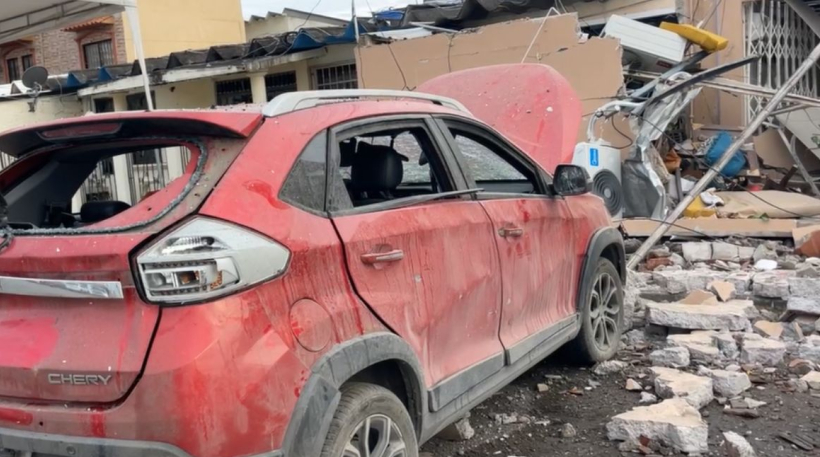 Ataques con explosivos destruyen viviendas de dos abogados en Machala