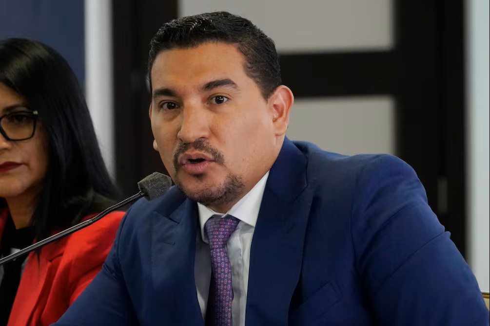 La Judicatura ratifica encargo de Damián Larco en la Presidencia