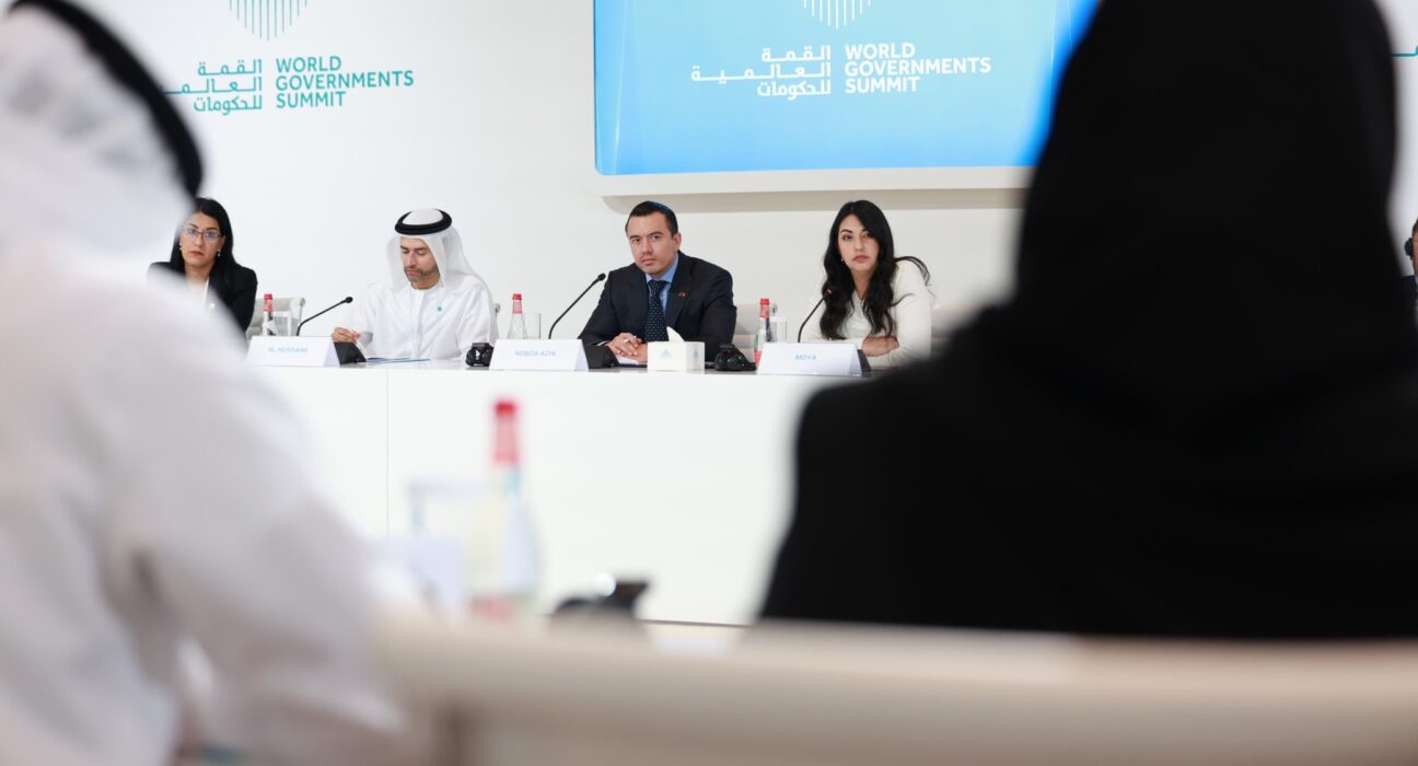 Noboa concluye gira en Emiratos Árabes Unidos y destaca cooperación con Ecuador