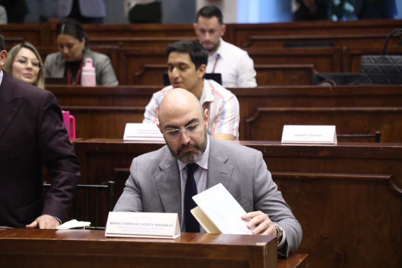 Juez anticorrupción Carlos Serrano solicita comparecer de forma virtual en el juicio político contra Mario Godoy