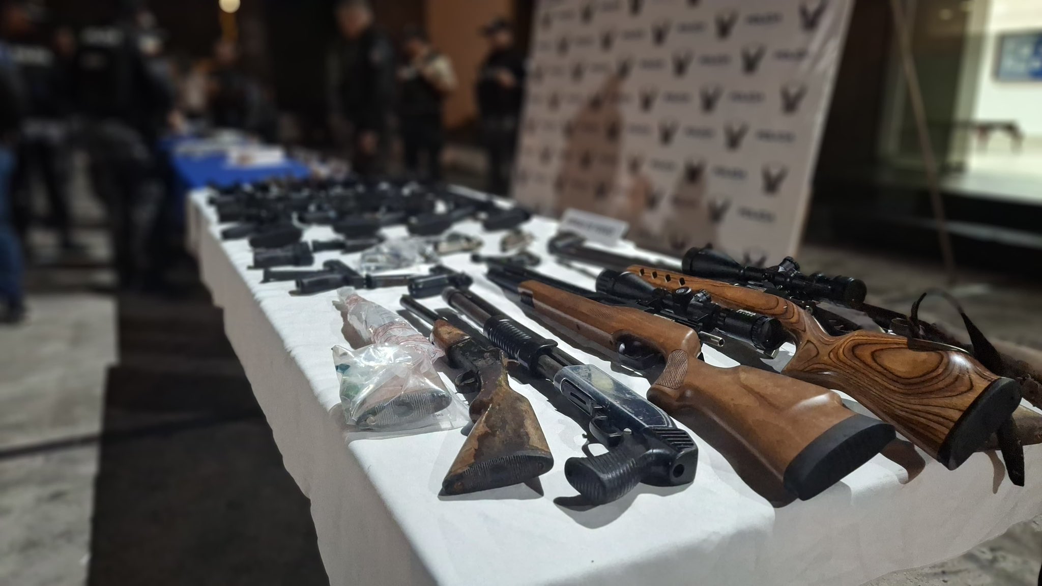 Más de 30 aprehendidos y arsenal incautado durante operativo en Guayas