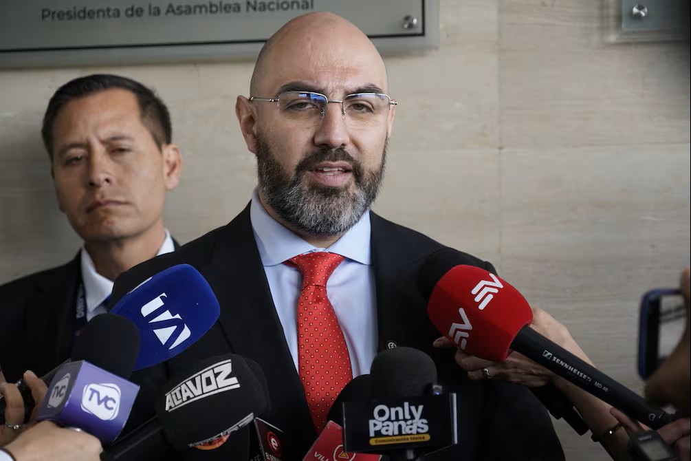 Godoy dice que evaluará eventual renuncia según avance juicio político en la Asamblea