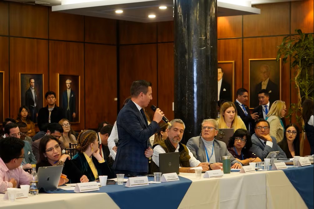 Judicatura revoca suspensión al juez anticorrupción Christian Fierro