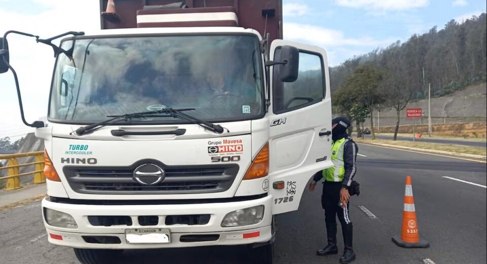 AMT registra más de 500 citaciones por restricción a vehículos pesados