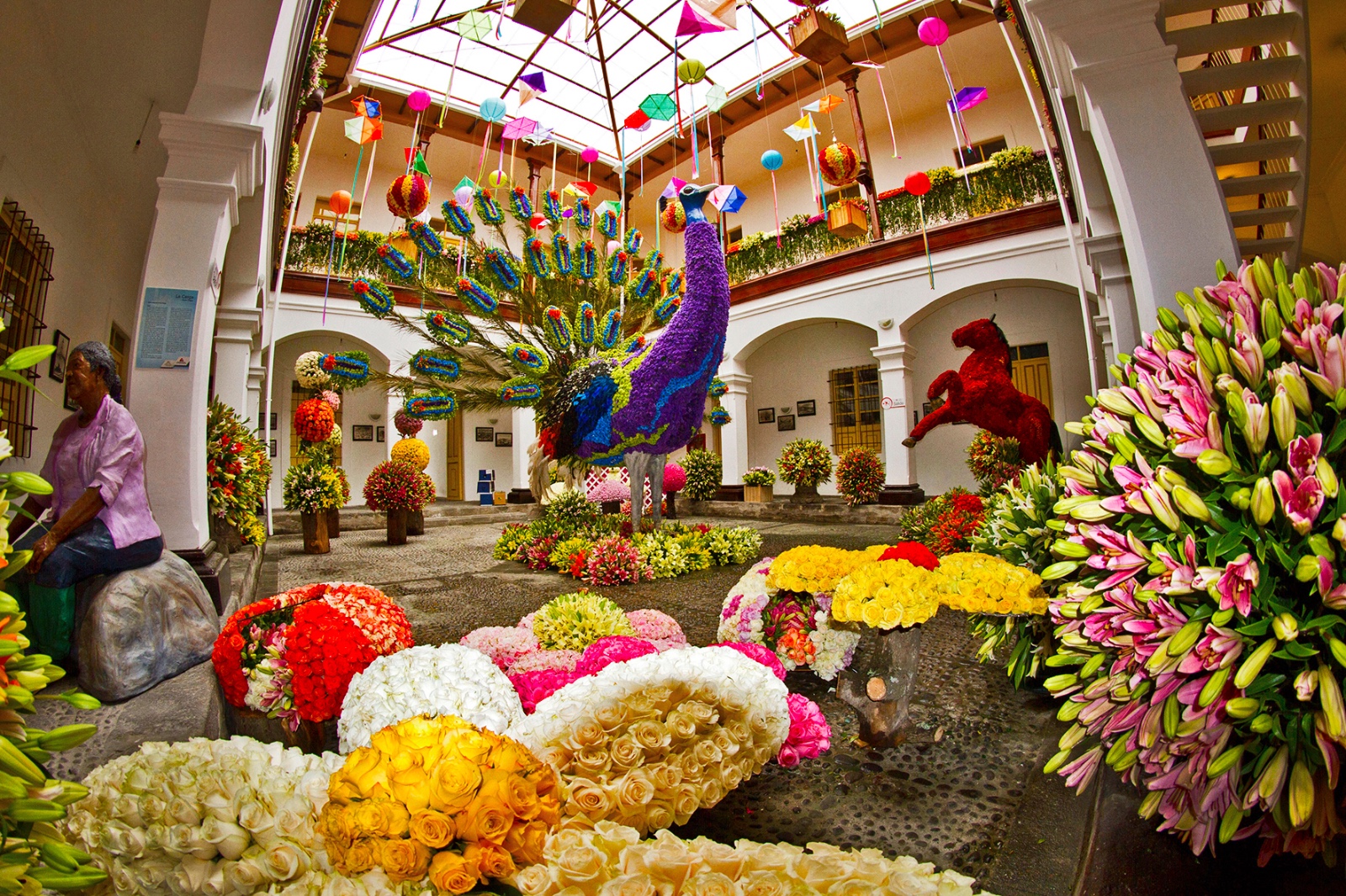 Emprendimientos de Tungurahua impulsan su crecimiento en la Fiesta de la Fruta y de las Flores