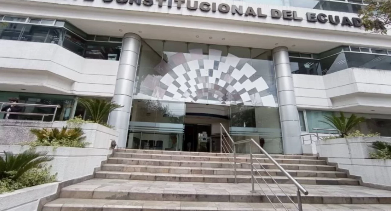 Corte Constitucional admite demandas contra leyes de Transparencia Social y Fortalecimiento Crediticio