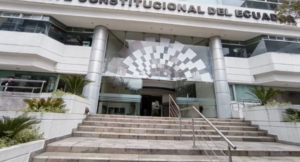 Corte Constitucional admite demandas contra leyes de Transparencia Social y Fortalecimiento Crediticio