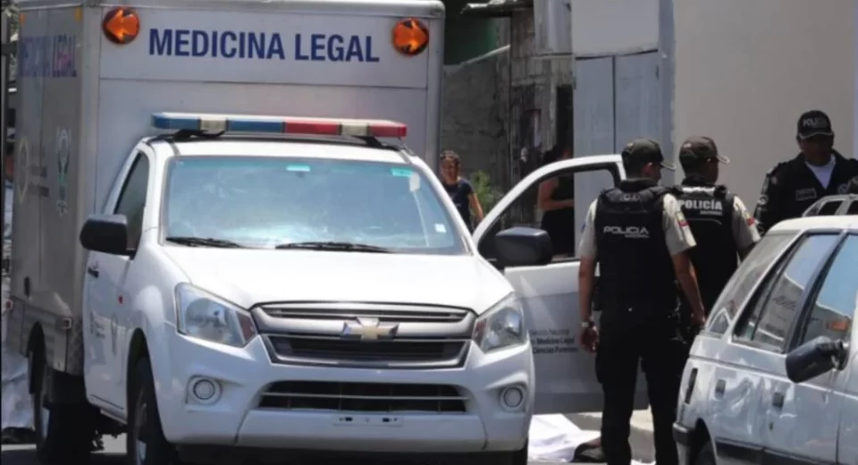 Hallan cadáver y osamentas humanas dentro de una vivienda en Posorja, Guayaquil