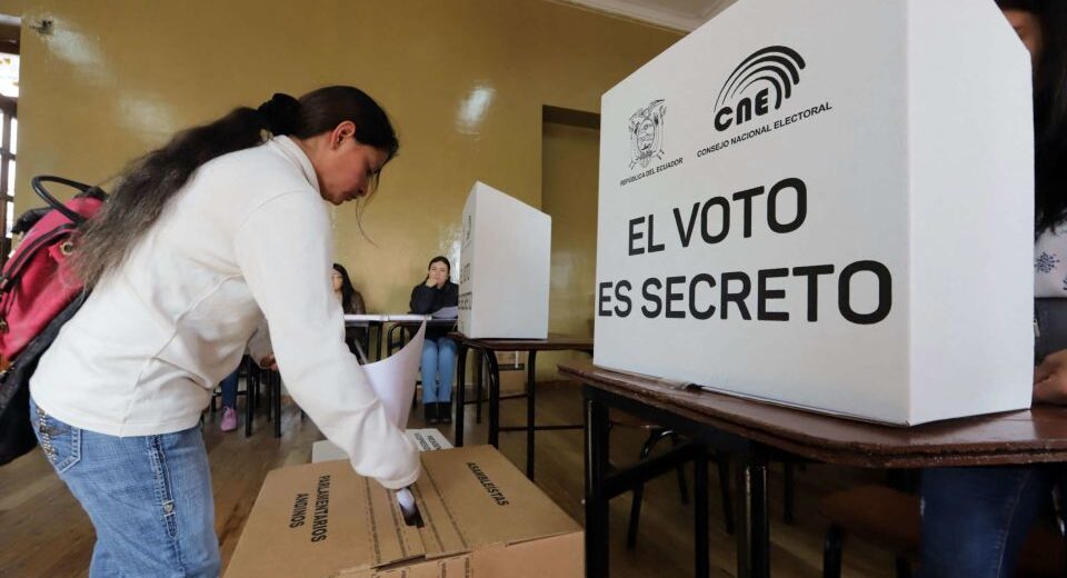 Primera demanda de inconstitucionalidad contra cambio de fecha electoral llega a la Corte Constitucional