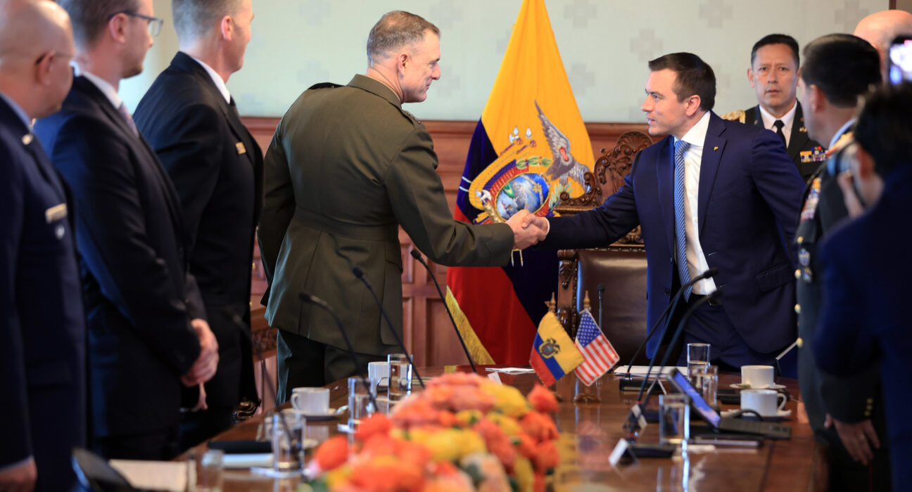 Noboa recibe en Carondelet a altas autoridades del Comando Sur de EE.UU.