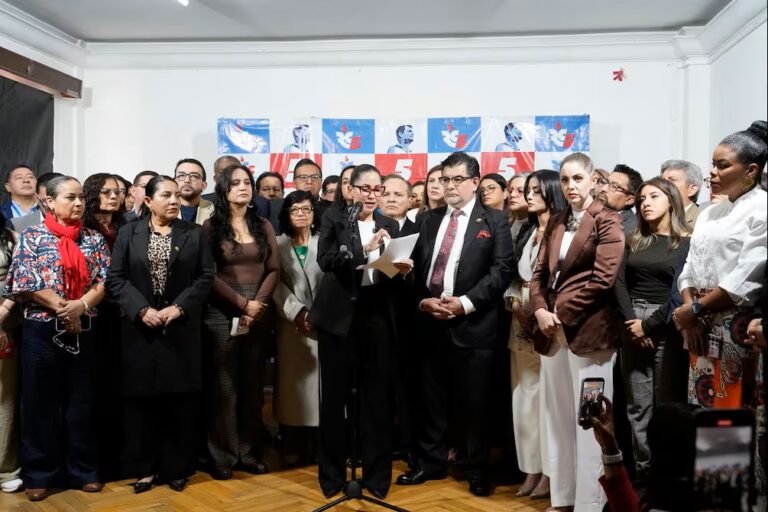 Juez del TCE suspende por nueve meses a la Revolución Ciudadana tras denuncia por caso Caja Chica