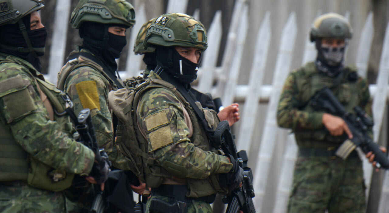 Noboa extiende por 30 días el estado de excepción en nueve provincias y tres cantones