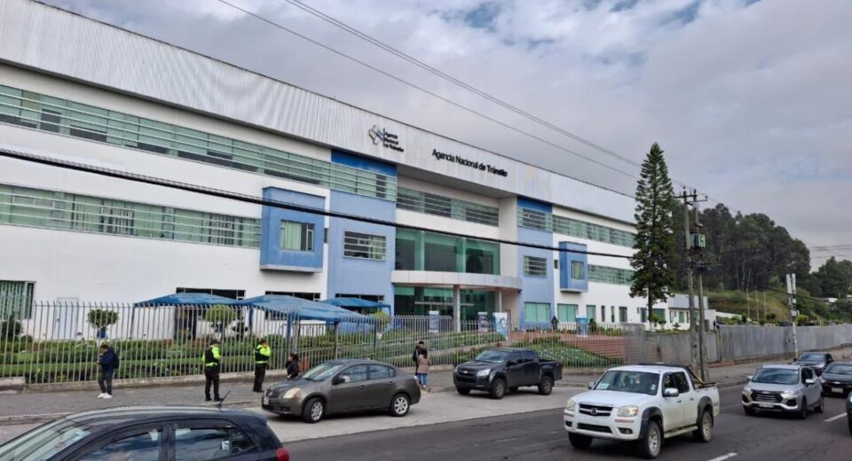ANT habilitará sistema AXIS 4.0 desde el 9 de marzo y restablecerá 80 % de trámites