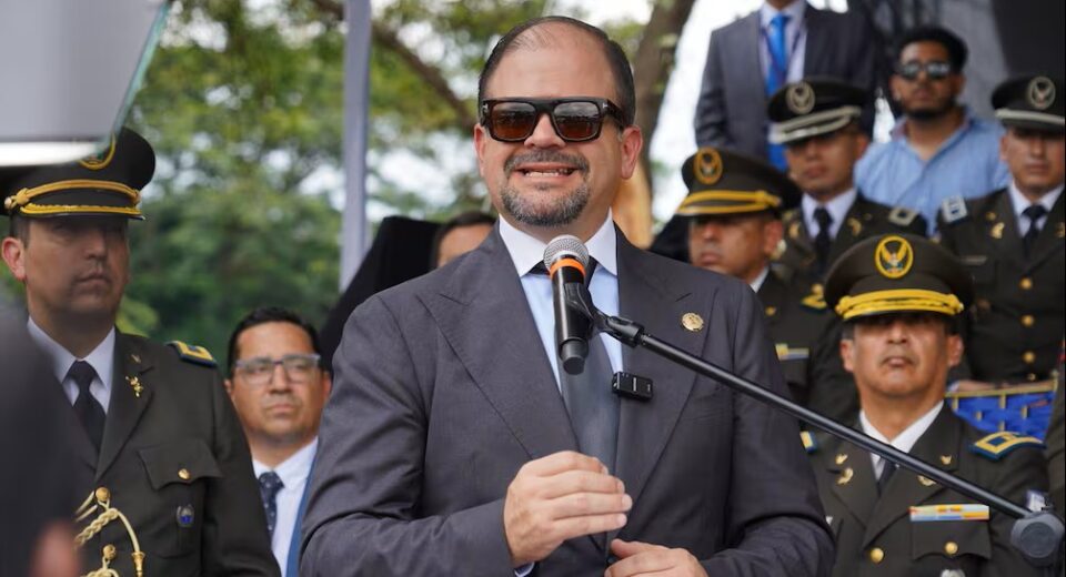 Gobierno coordina apagones durante toque de queda para facilitar operativos, detalla Reimberg