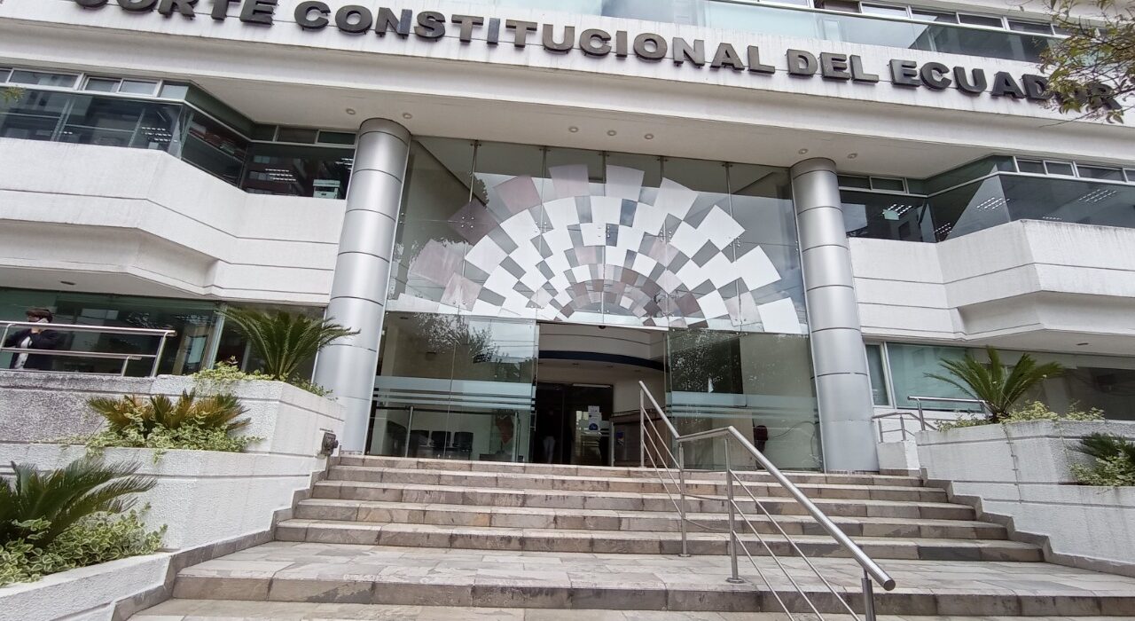 Corte Constitucional avala vía de enmienda para solo 1 de 4 propuestas de Noboa