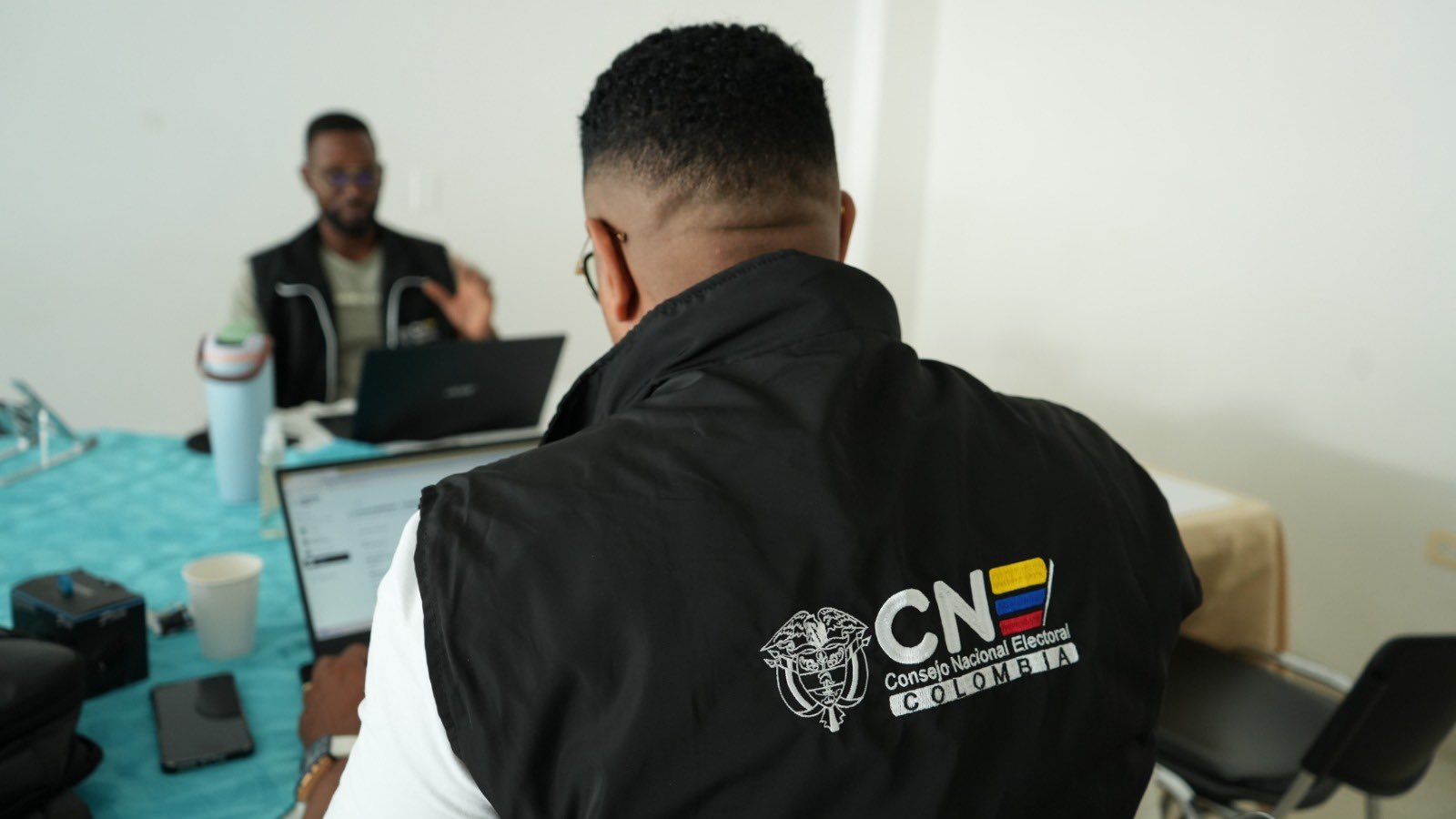 CNE de Colombia culmina en Quito gira internacional para fortalecer vigilancia electoral en el exterior