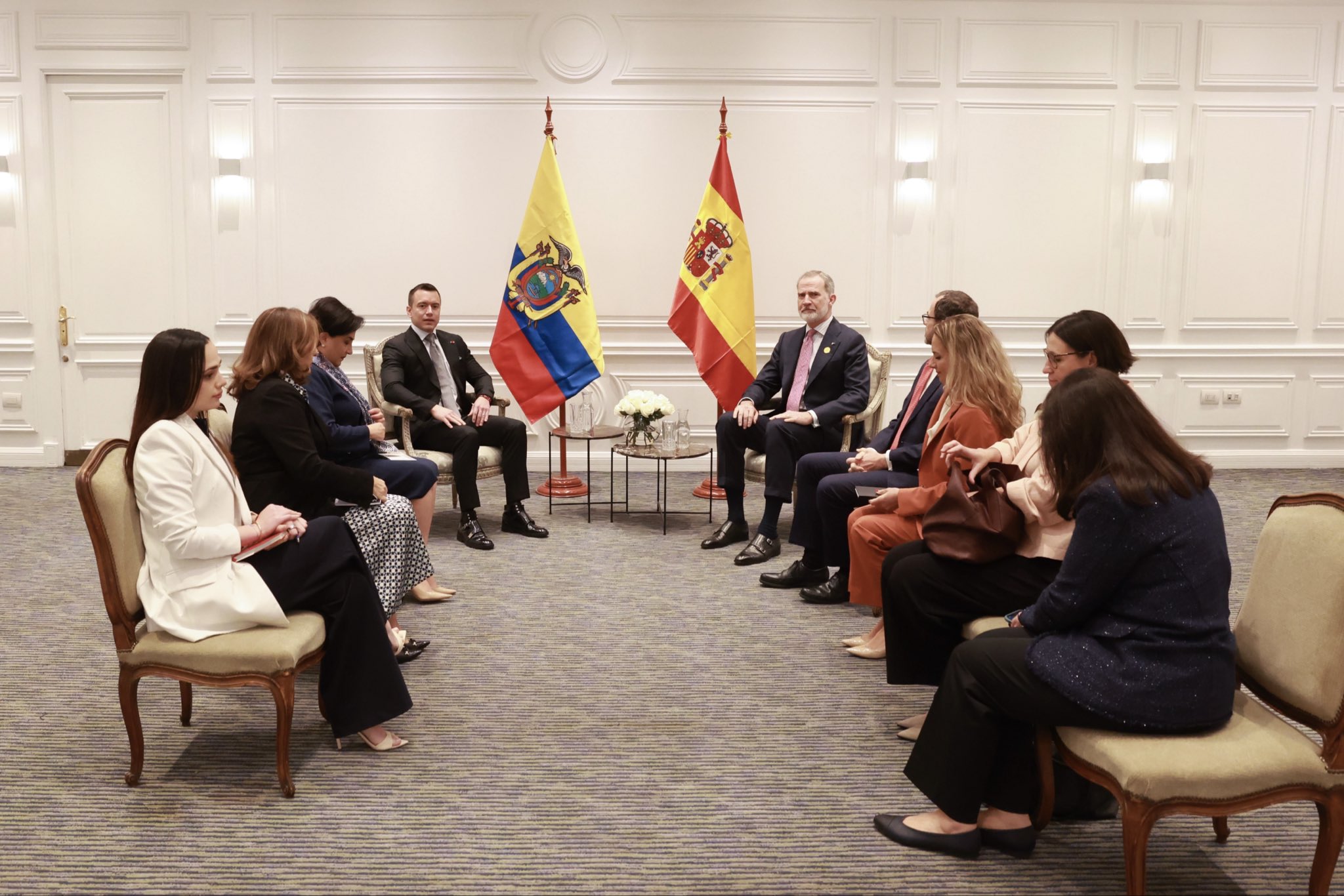 Noboa se reúne con el rey Felipe VI en Chile