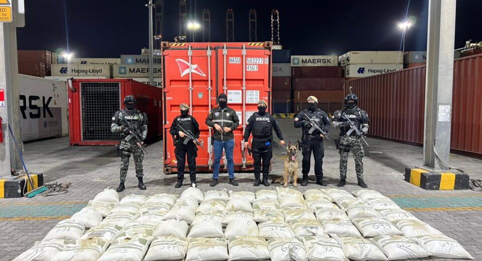 Incautan en Posorja 1,34 toneladas de droga que tenía como destino final Egipto