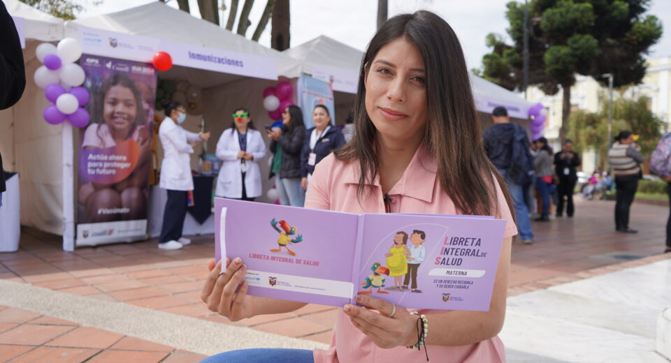 Gobierno presenta nueva Libreta Integral de Salud destinada al cuidado materno infantil