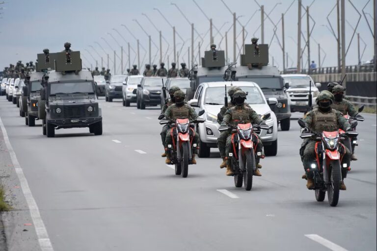 Militares llegan a Durán horas antes del inicio del toque de queda